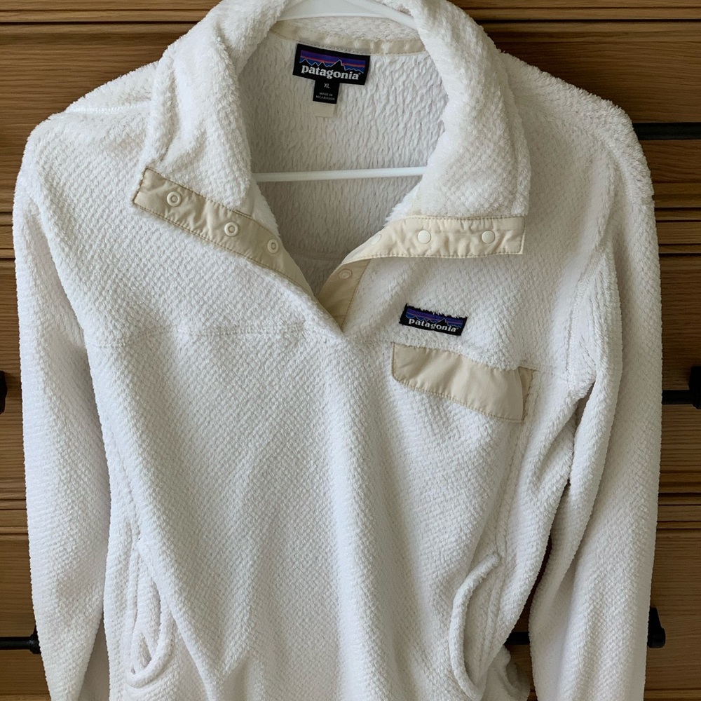 Patagonia White Fleece Snap-Button Pullover with Tan Accents